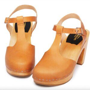 EUC - Swedish Hasbeens T-Strap Sky High - 2 T-Strap Sky High in the Color Nature